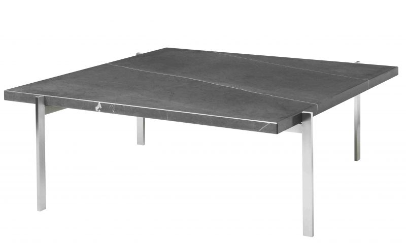 Quadratischer PK 61 Couchtisch von Fritz Hansen mit grauer Marmorplatte und Stahlgestell.